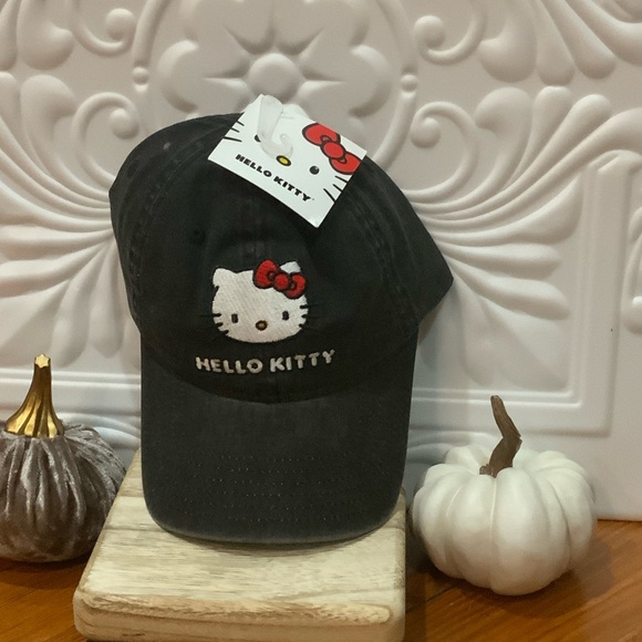 Hello Kitty Black Hat  ball cap with Red Bow brand new with tags - Picture 1 of 4